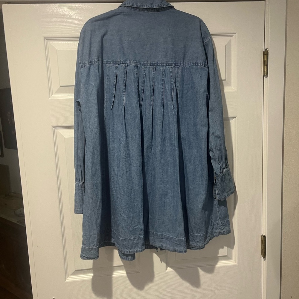 Free People Light Blue Denim Shirt - Picture 3 of 8